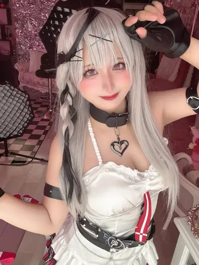歪頭笑太甜